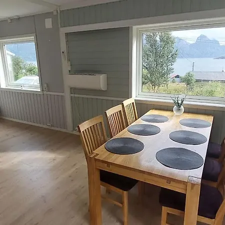 Segla View House Mefjordvær
